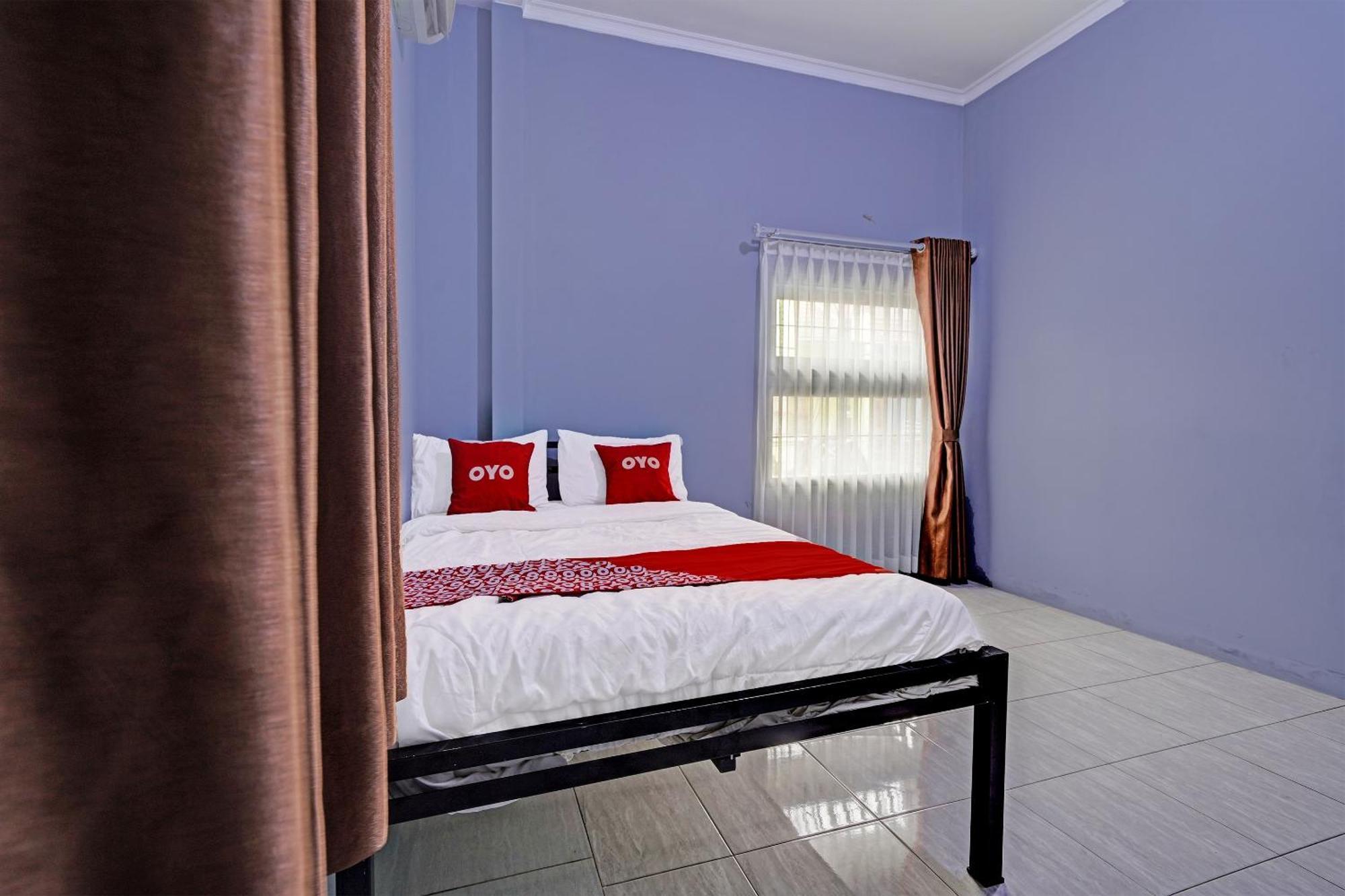 Oyo Life 91592 Aaliya Guest House Syariah Lebakwangi Exterior foto